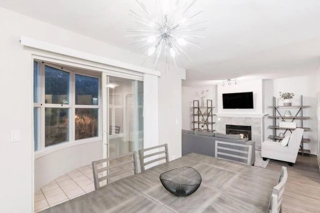 2-Bdr 2-Bath I 1100 Sq.Ft I Walking Distance To Granville Island Vancouver