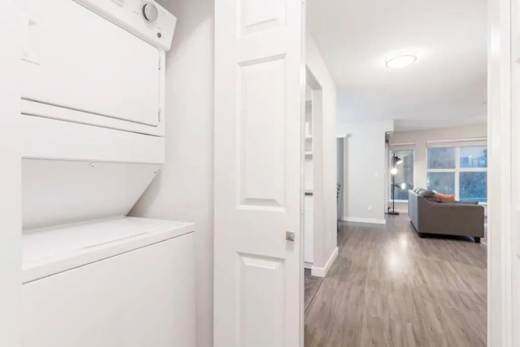 2-Bdr 2-Bath I 1100 Sq.Ft I Walking Distance To Granville Island Vancouver 0*,